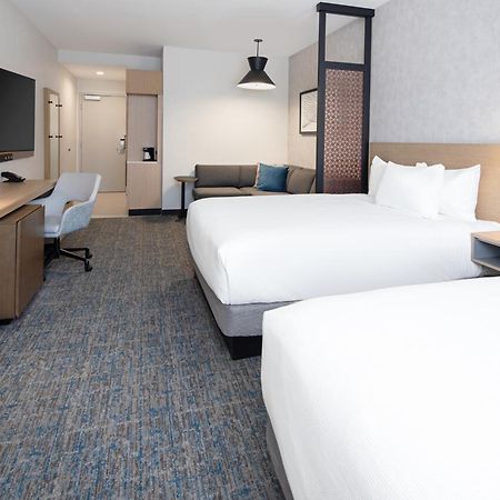 Hyatt Place Bakersfield Exterior photo
