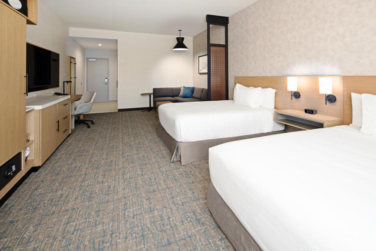 Hyatt Place Bakersfield Exterior photo