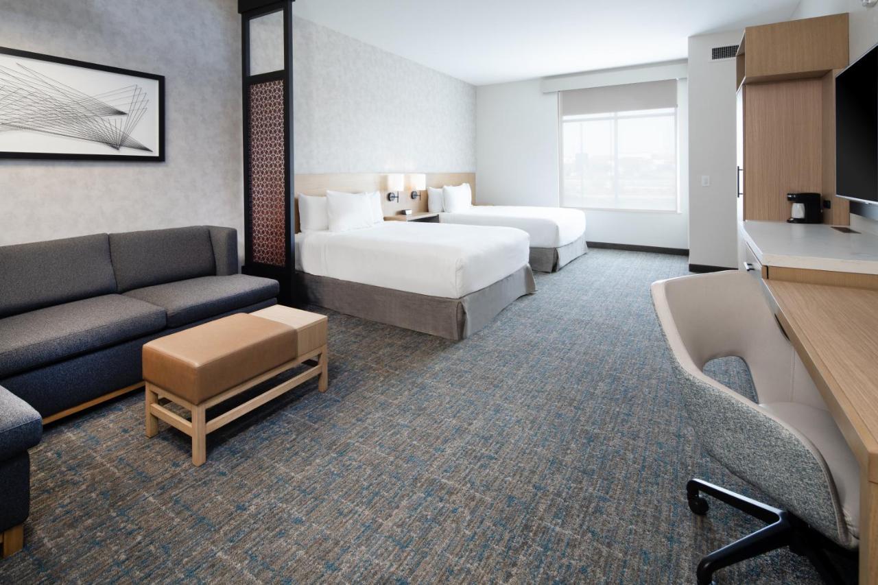 Hyatt Place Bakersfield Exterior photo